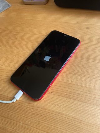 iPhone 11 128GB Rojo