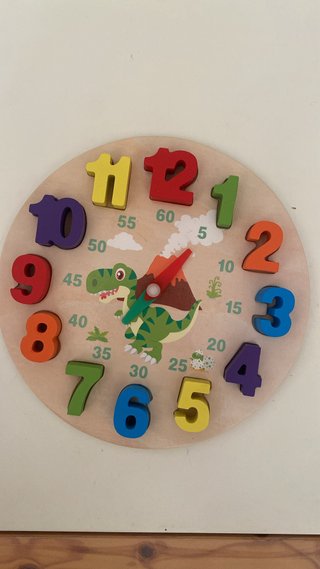 Juego de madera para aprender las horas