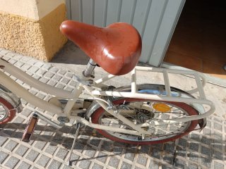 Bicicleta Clásica Color Crema