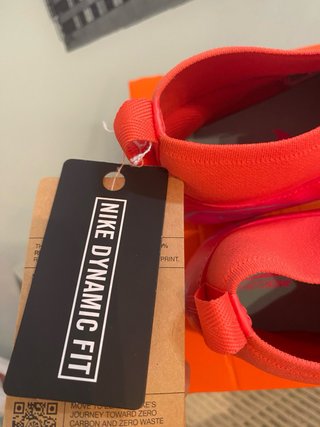 Scarpe da calcio Nike arancioni e rosa