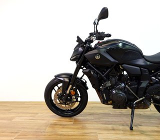 YAMAHA MT-07   (modelo actual) A2 2025