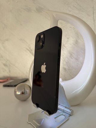 iPhone 13 Apple