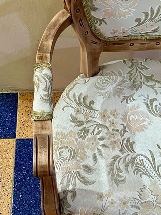 Silla Antigua Estilo Luis XVI Madera y Tela