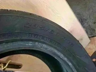 235 60 R16 100H Pirelli - 1 neumático sin uso