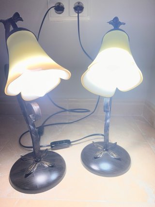 Lampade da tavolo in ferro battuto e vetro