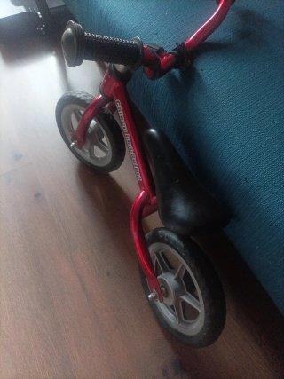 Bici de equilibrio roja Chicco