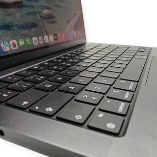 MACBOOK PRO M4 /16GB RAM/ 512GB SSD / 14" + CAJA