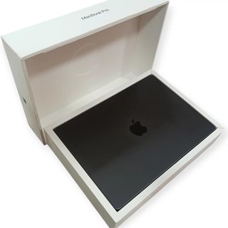 MACBOOK PRO M4 /16GB RAM/ 512GB SSD / 14" + CAJA