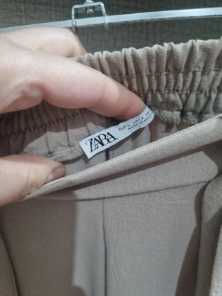 Pantalón Zara Beige