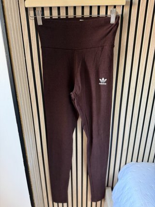 Pantalón deportivo Adidas marrón