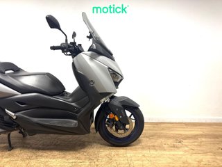 YAMAHA XMAX 125