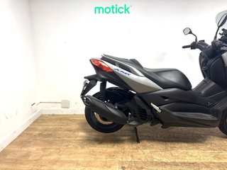 YAMAHA XMAX 125
