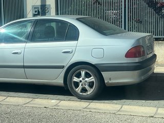 Toyota Avensis 2000