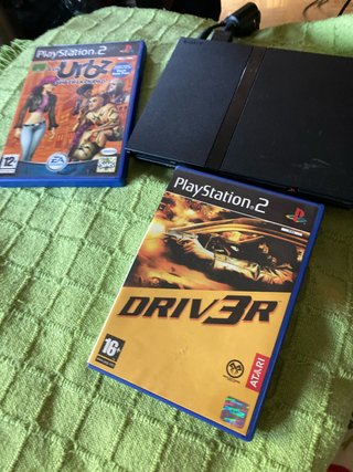 Console PlayStation 2 + 2 Giochi