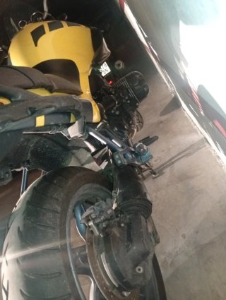 BMW R1150R Naked Gris y Amarilla