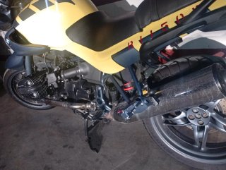 BMW R1150R Naked Gris y Amarilla