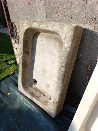 Fregadero de mármol blanco