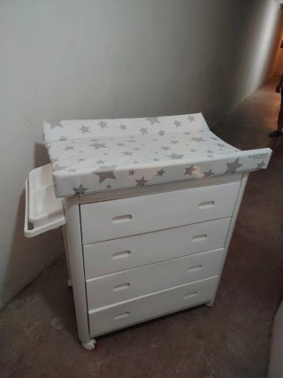 Cómoda bañera infantil blanca