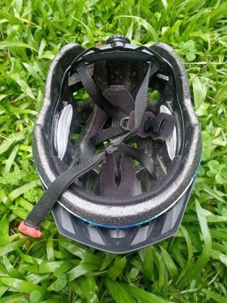 Casco bici niño azul con luz