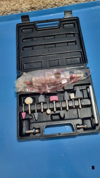 Stanley Kit Smerigliatrice Angolare