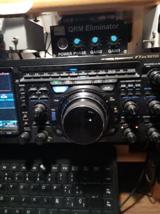 YAESU FTDX101D HF/50MHz Transceptor
