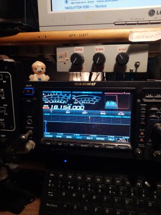 YAESU FTDX101D HF/50MHz Transceptor