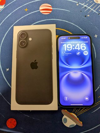 iPhone 16 Plus 128 GB y funda original