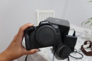 Canon EOS R50 + Objetivo RF-S 18-45mm F4.5-6.3 IS