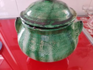 Sopera de cerámica verde