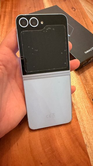 Samsung Galaxy Z Flip 6