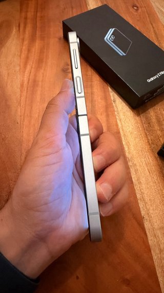 Samsung Galaxy Z Flip 6