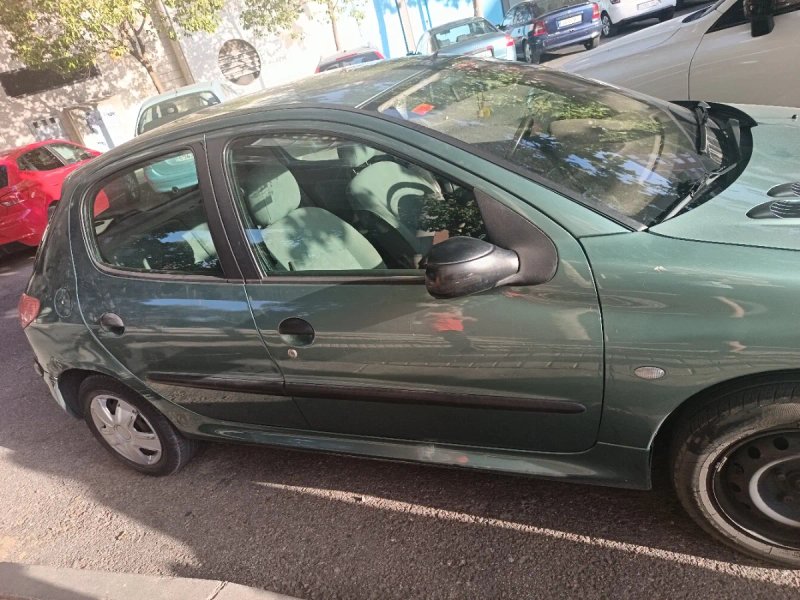 Peugeot 206 2003 - foto 1