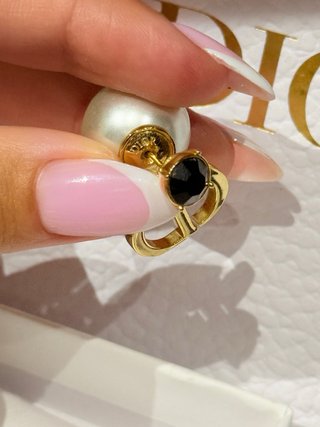 Pendientes Dior Tribales Perla y Negro