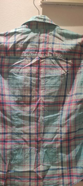 Blusa de cuadros rosa y turquesa