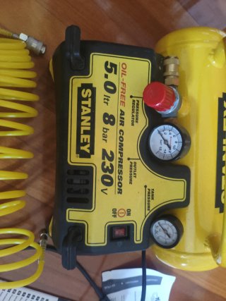 Compresor de aire Stanley DN 55/8/5