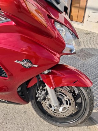 Honda Roja Touring Moto