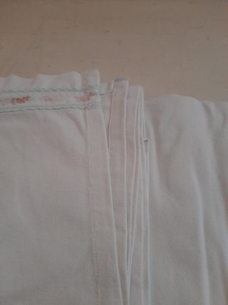 Lenzuolo in 100% cotone ritorto con ricamo