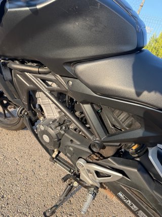 Honda CB125R 2022