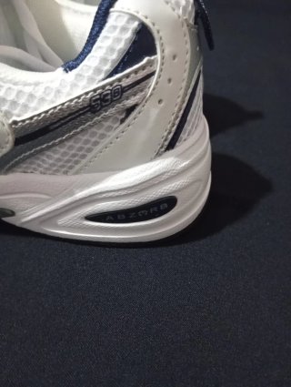 Zapatillas New Balance 530 Plata y Blanco