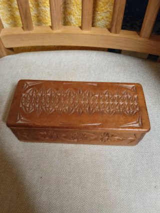 Cajas de madera tallada
