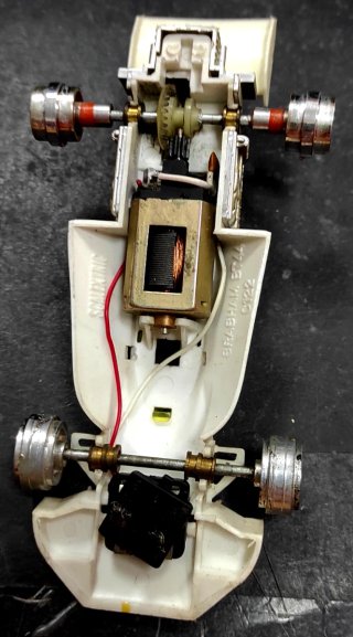 Coche Slot 1/32 Scalextric - Brabham Ford 7