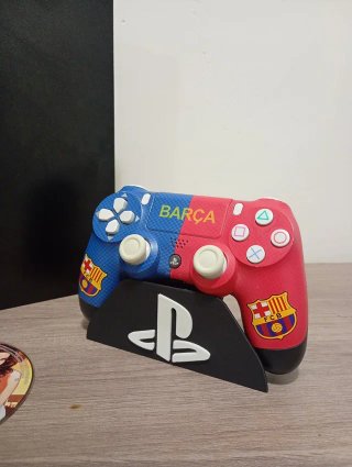 PS4 Slim Negra + Mando Barcelona