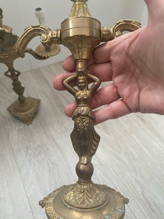 Candelabros de bronce estilo clásico