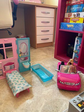 Lote Barbie Casa,caravana,coche y mini carvana