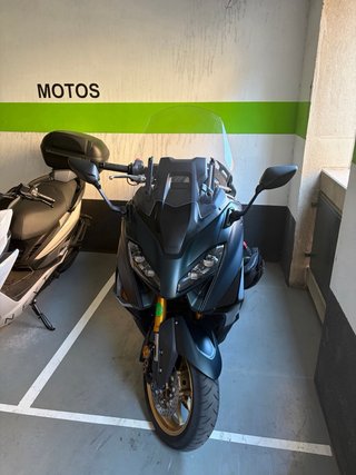 Yamaha TMAX Tech MAX 2022