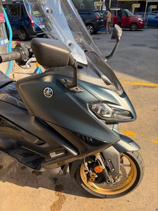 Yamaha TMAX Tech MAX 2022