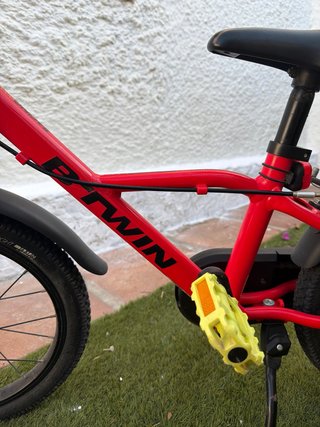 Bicicleta infantil roja 4-5 años