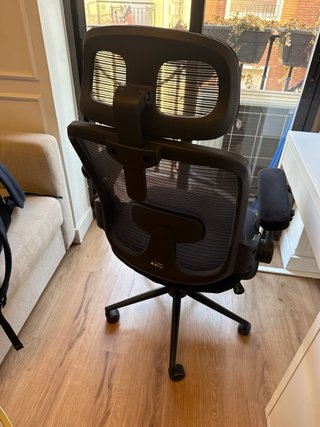 Silla ergonómica de oficina negra