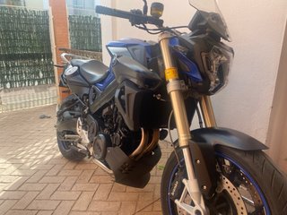 BMW F800R Naked Azul y Negra