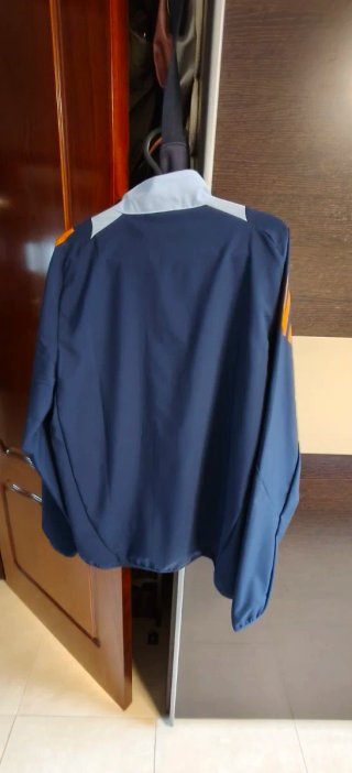 Chaqueta Real Madrid Adidas Talla M.